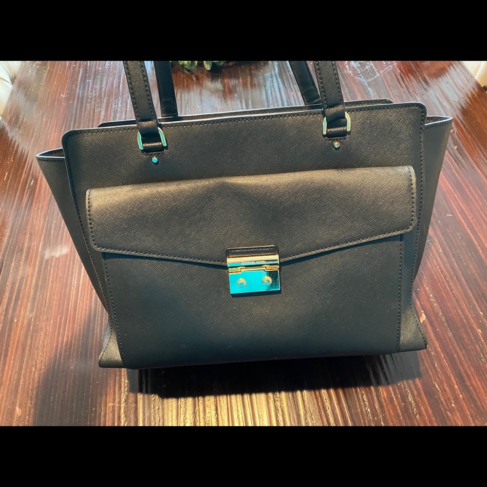 Michael Kors LG EW Black Leather Tote